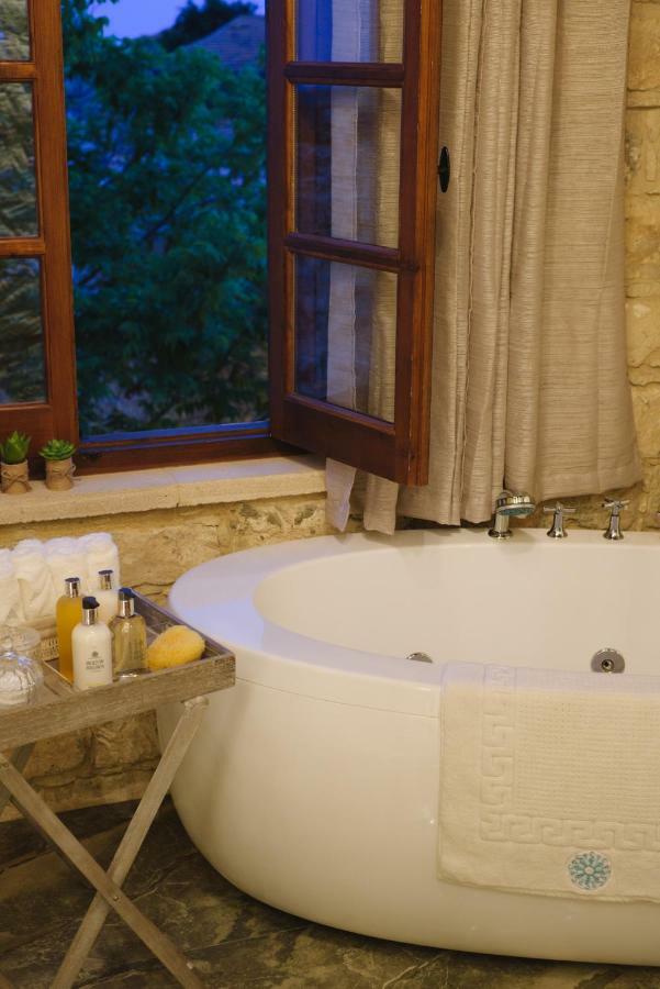 Serenity Boutique House Vouni Luaran gambar