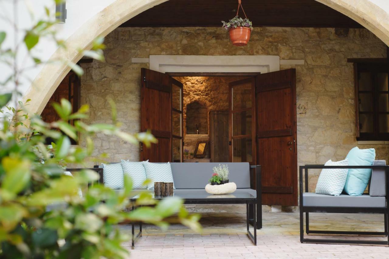 Serenity Boutique House Vouni Luaran gambar